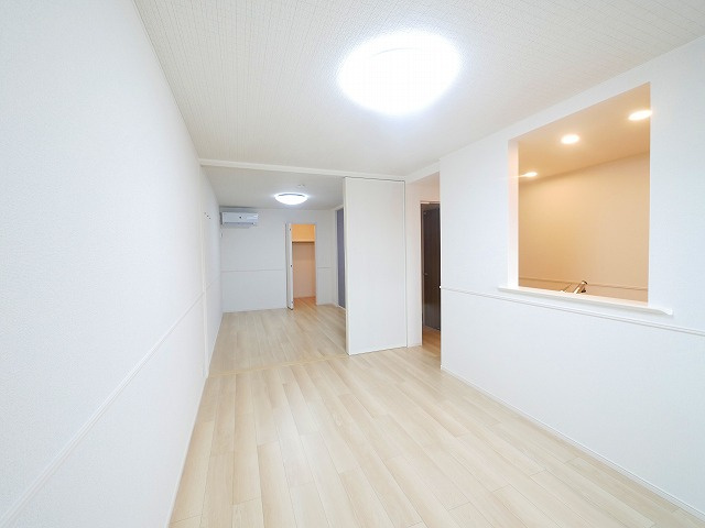 アプリコットⅢの居間・リビング|ゆったり過ごせるリビングです