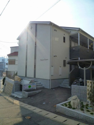 【エントランス】 | ブラシス薫