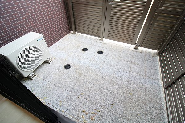 【バルコニー】