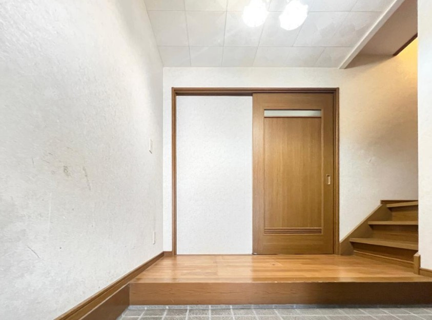 宇治市小倉町南堀池の玄関