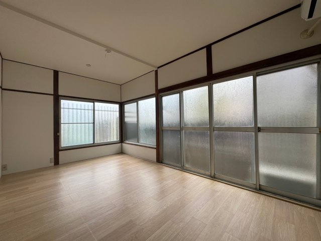 正和コーポの洋室