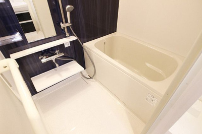 【浴室】 | アストリア吉塚駅前 | 別号室の写真になります。現況優先。