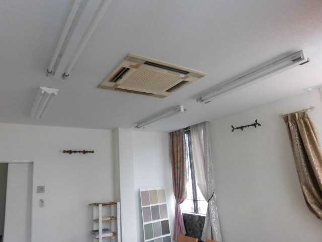 ほづみインテリアビルの内装