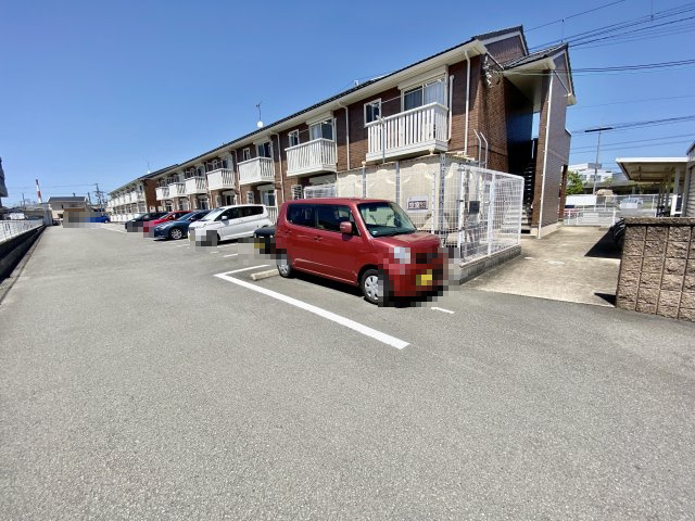 フェリーチェ小雑賀　A棟の駐車場