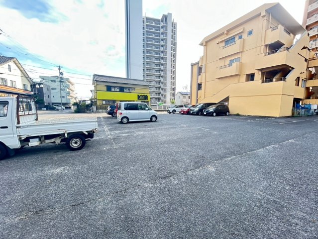 日の出町 ひふみビルの駐車場