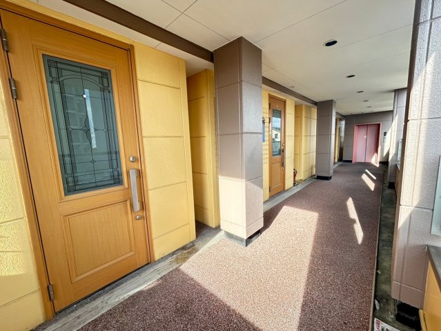 日の出町 ひふみビルのエントランス