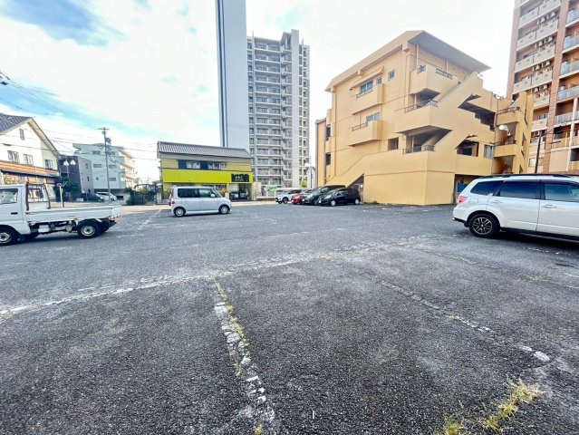 日の出町 ひふみビルの駐車場