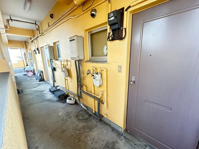 日の出町 ひふみビルのエントランス