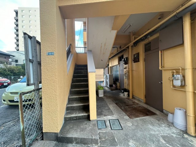 日の出町 ひふみビルのエントランス