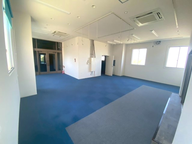 ピボット緒川の内装