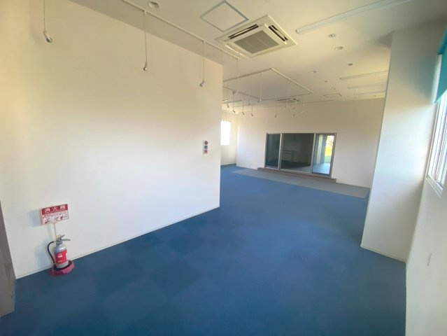 ピボット緒川の内装