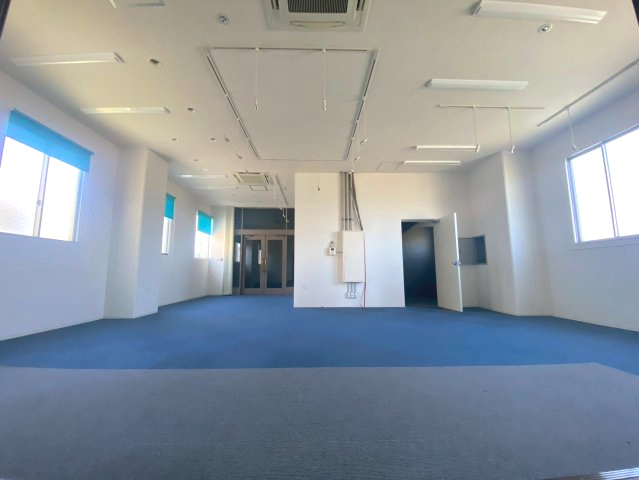 ピボット緒川の内装