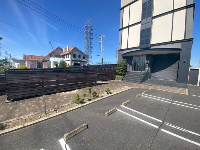 ピボット緒川の外観