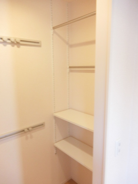 メルレットの収納|写真は同マンション別部屋