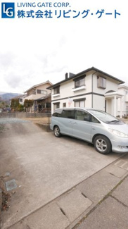 【外観】 | 車3台駐車可能。