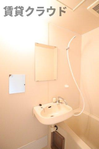 リバーサイド88の洗面所|コンパクトで使いやすい洗面所