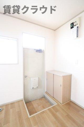 リバーサイド88の玄関|明るい玄関です