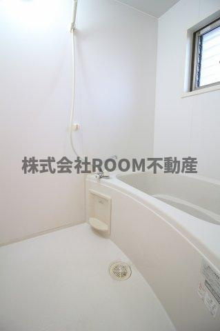 ネオハイツ宮丸の浴室|日々の疲れを癒すお風呂付です