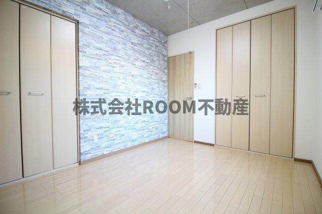 ネオハイツ宮丸の洋室|落ち着いた色調の洋室です