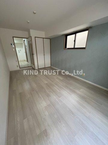 メゾン尾上の洋室|落ち着いた色調の洋室です