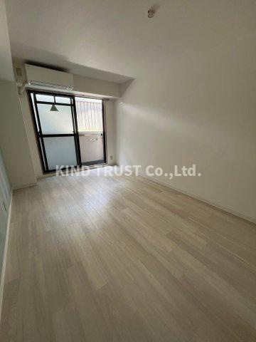 メゾン尾上の洋室|ゆったりした洋室です