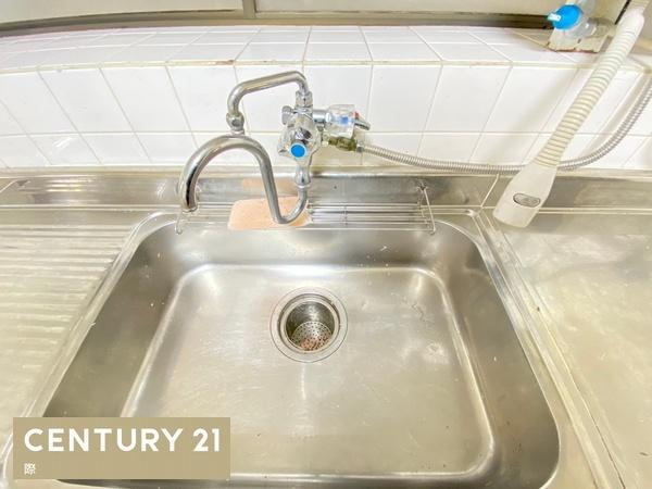 和歌山市吉礼の中古一戸建のキッチン|【キッチン】
シンク綺麗にお使いです