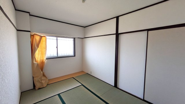 【寝室】