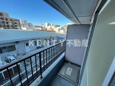 【バルコニー】 | こーぽ勝巳 | お洗濯にも便利なバルコニー付き