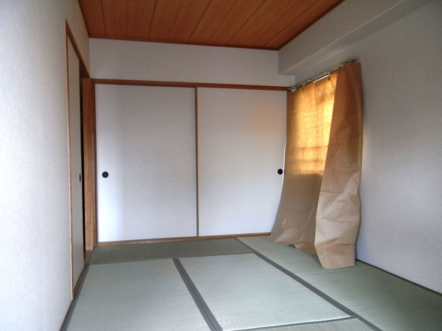 フォリア岡本の和室