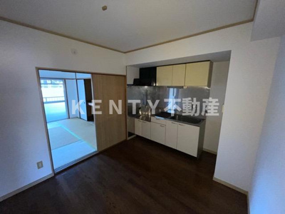 【居間・リビング】 | こーぽ勝巳 | ゆったり過ごせるリビングです