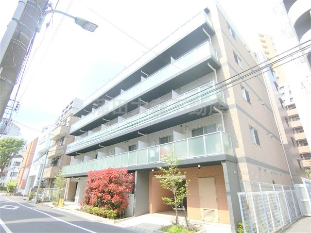 ウイングプレミア蒲田の外観|外観タイル張り　2017年3月築　RC鉄筋コンクリート造地上5階建て1K総戸数29戸　東京都大田区蒲田4丁目の賃貸マンション　JR京浜東北線蒲田　京浜急行本線京急蒲田駅利用可能な立地！
