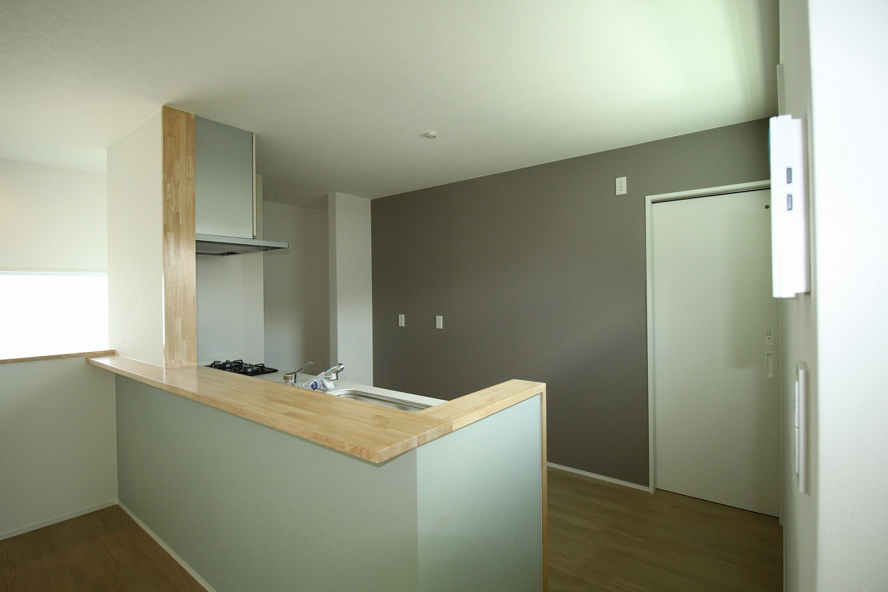 石立町　中古戸建　（未入居物件）のキッチン|2Ｆ　ＬＤＫ　18.6帖