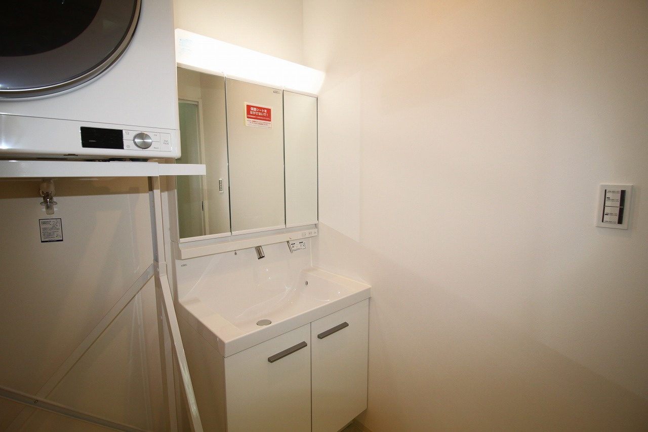 石立町　中古戸建　（未入居物件）の脱衣所