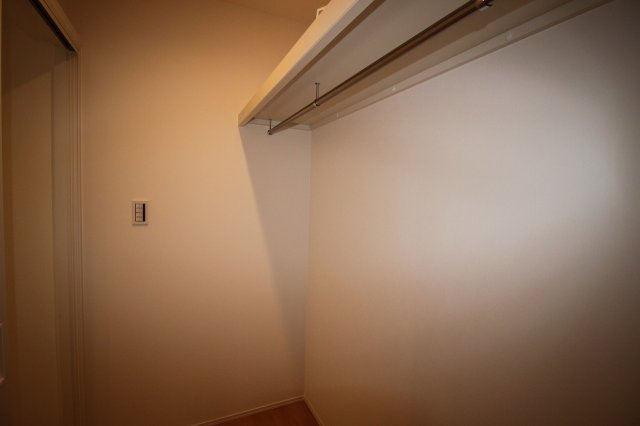 石立町　中古戸建　（未入居物件）の収納|1Ｆ　北の部屋　4.4帖