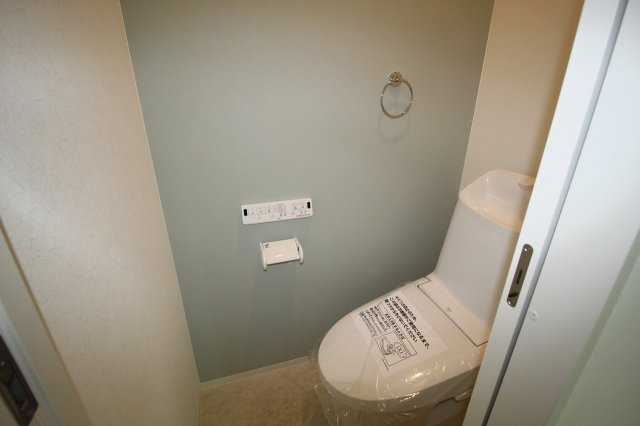 石立町　中古戸建　（未入居物件）のトイレ|2Ｆ