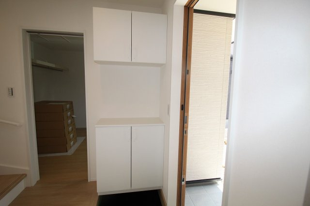 石立町　中古戸建　（未入居物件）の収納|玄関収納