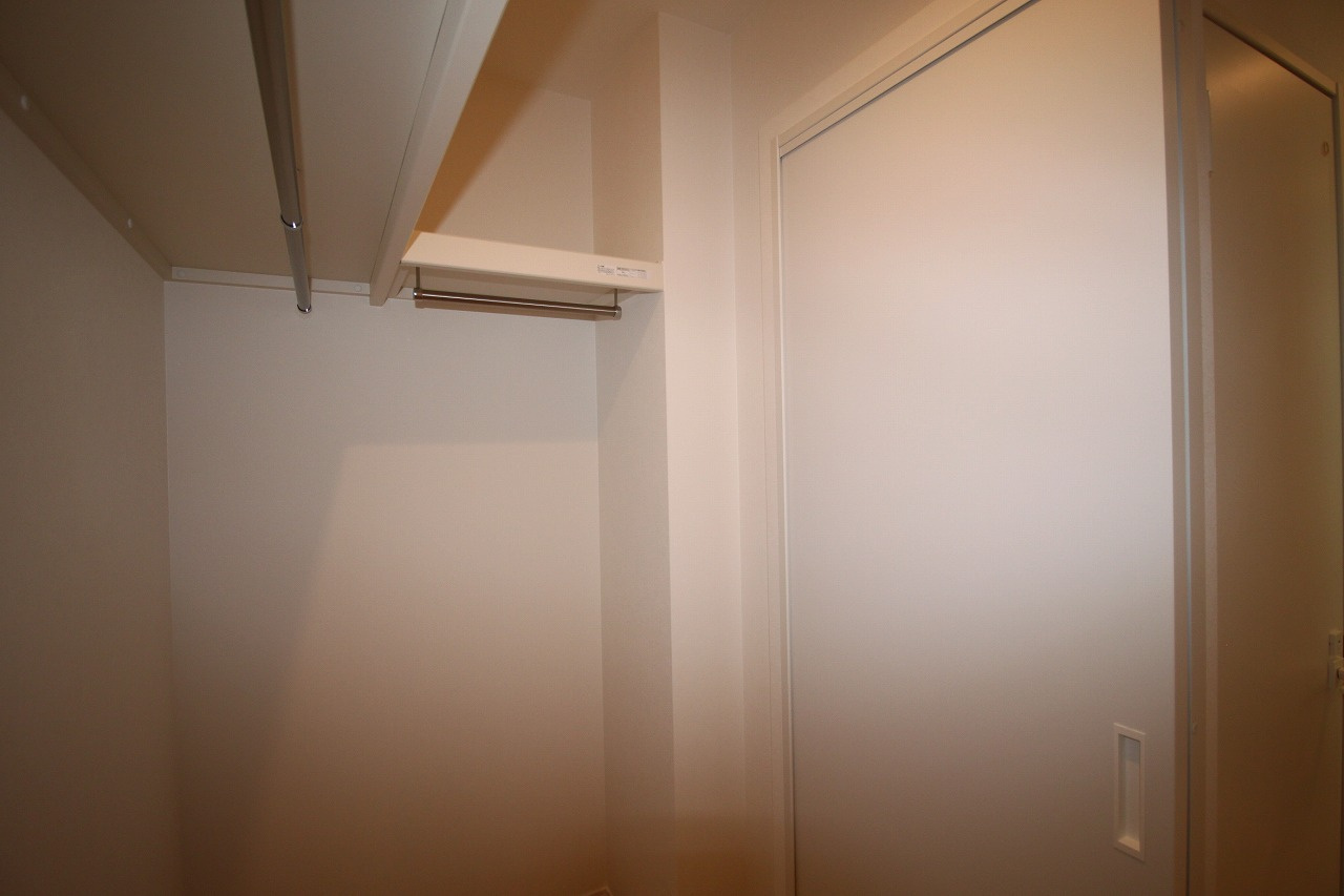 石立町　中古戸建　（未入居物件）の収納|1Ｆ　北の部屋　4.4帖