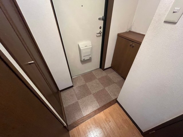 サイレンス1の玄関