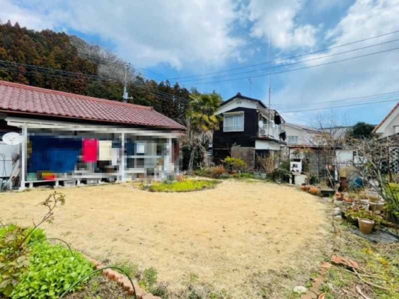 あきる野市三内　古屋付売地の外観|古家付きですが、解体更地渡しです！