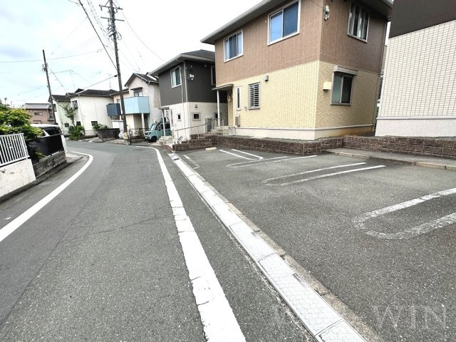 グラン・ブリエの駐車場