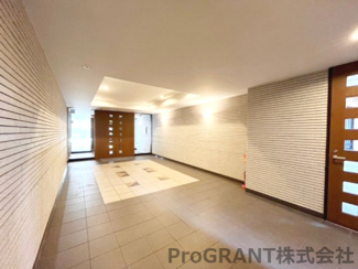 【エントランス】