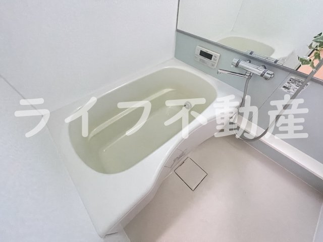 ボヌールフルールの浴室|日々の疲れを癒すお風呂付です
