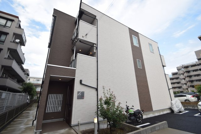 リブリ・ニスカル