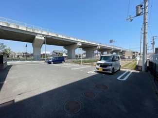 【駐車場】