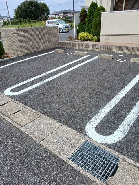 サンライズの駐車場