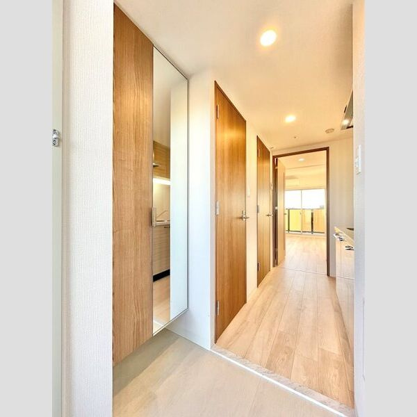 エスリード上前津LIVIAの玄関