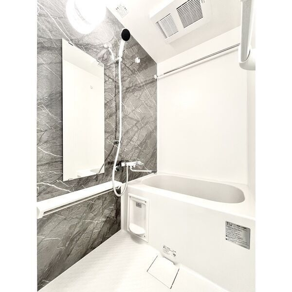 エスリード上前津LIVIAの浴室