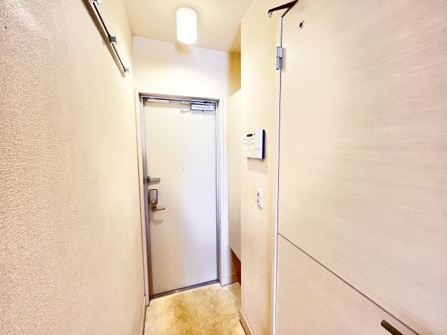 コーポスカイGの玄関|※別部屋参考写真