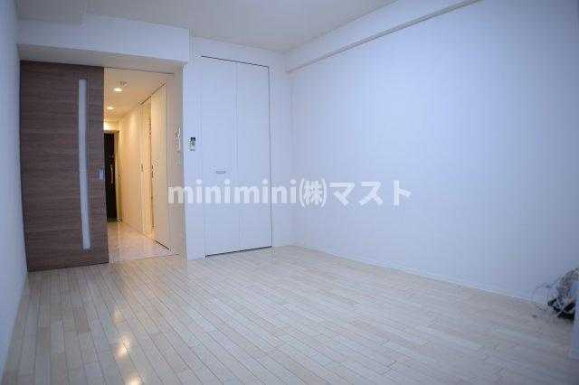 ドゥーエ立売堀の玄関