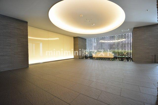 ドゥーエ立売堀のロビー